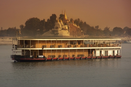 Downstream Pagan and the Upper Irrawaddy: Mandalay - Pagan 11 days